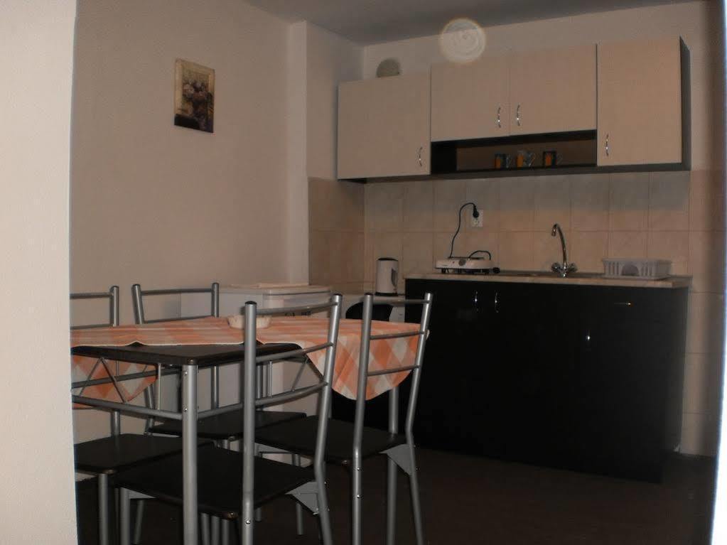 Ivet Guest House ออบซอร์ ภายนอก รูปภาพ